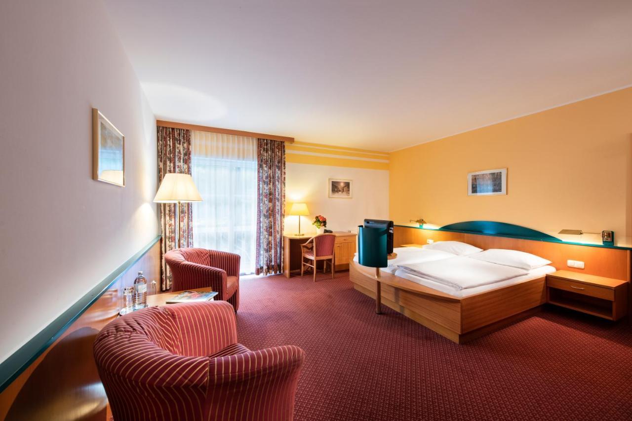 Parkhotel Zur Klause Bad Hall Extérieur photo