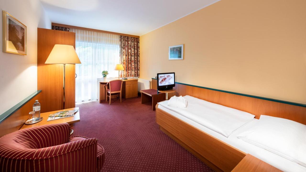 Parkhotel Zur Klause Bad Hall Extérieur photo