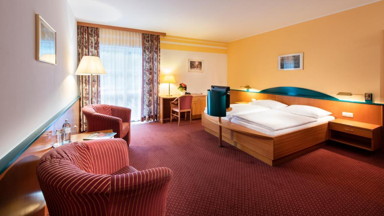 Parkhotel Zur Klause Bad Hall Extérieur photo