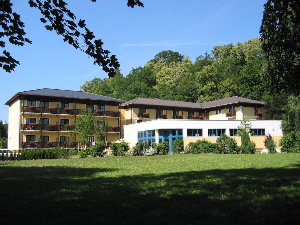 Parkhotel Zur Klause Bad Hall Extérieur photo